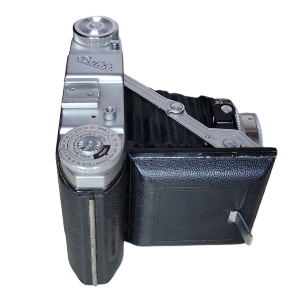 Vintage Black and Brown Camera with Leather Case - Picture 3 of 9